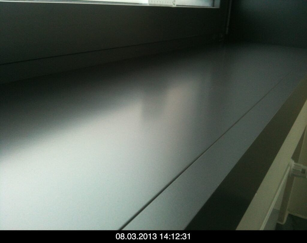 Fensterbank reparieren: Anthrazit – Ergebnis